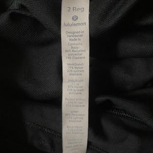 lulu lemon black shorts